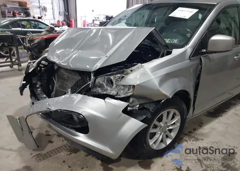 2019 Dodge Grand Caravan Sxt z USA, uszkodzony, nr VIN 2C4RDGCG5KR753268